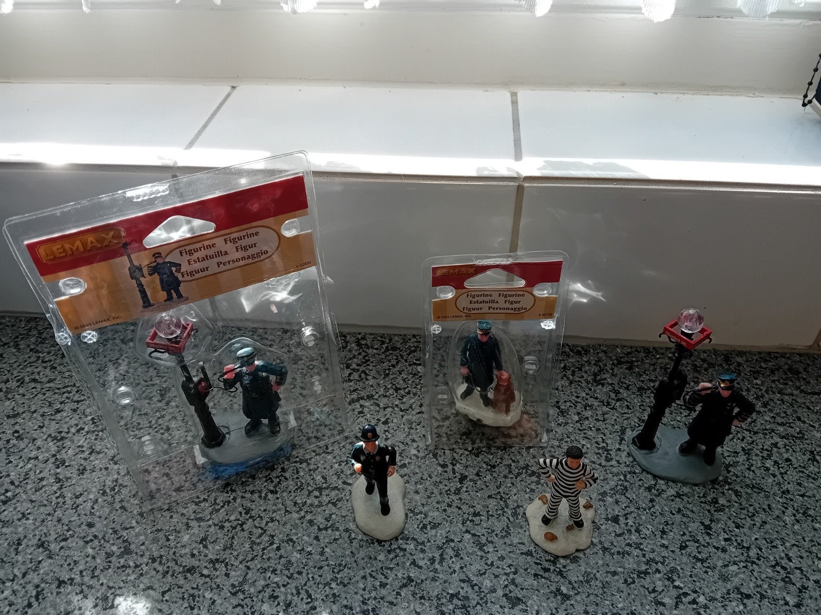 lemax kerst figuurtjes agent boef, Diversen, Ophalen, Zo goed als nieuw