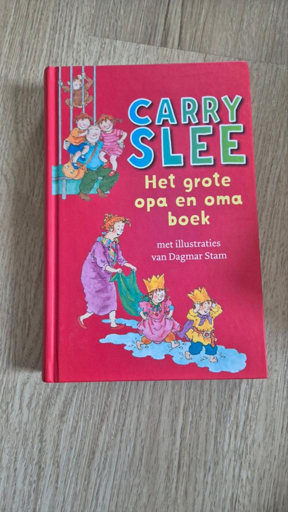 Carry Slee Het grote opa en oma boek, Ophalen, Zo goed als nieuw