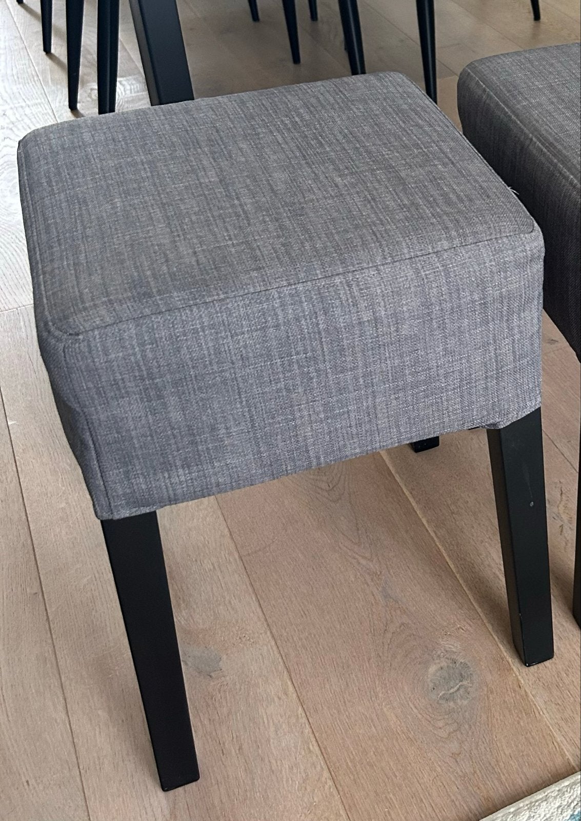 Ikea grijze kruk, poef, Huis en Inrichting, Krukjes, Ophalen, Zo goed als nieuw, Hout