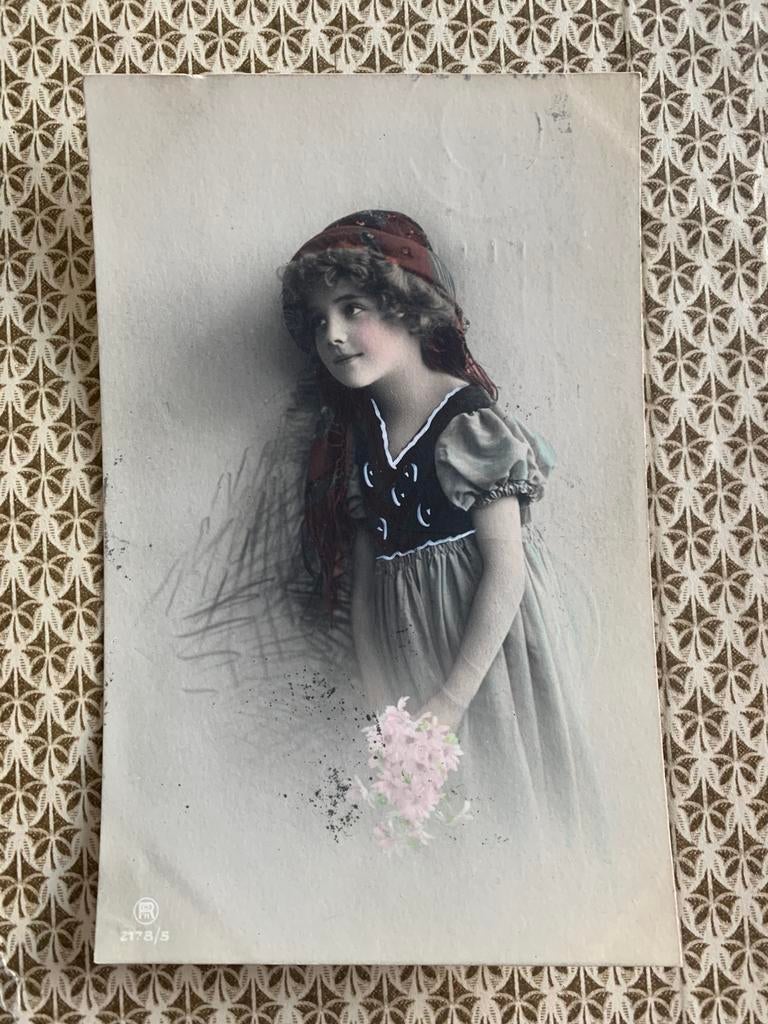 1910 Meisje met bloemen (NN), Ophalen of Verzenden, Voor 1920, Gelopen, Kinderen