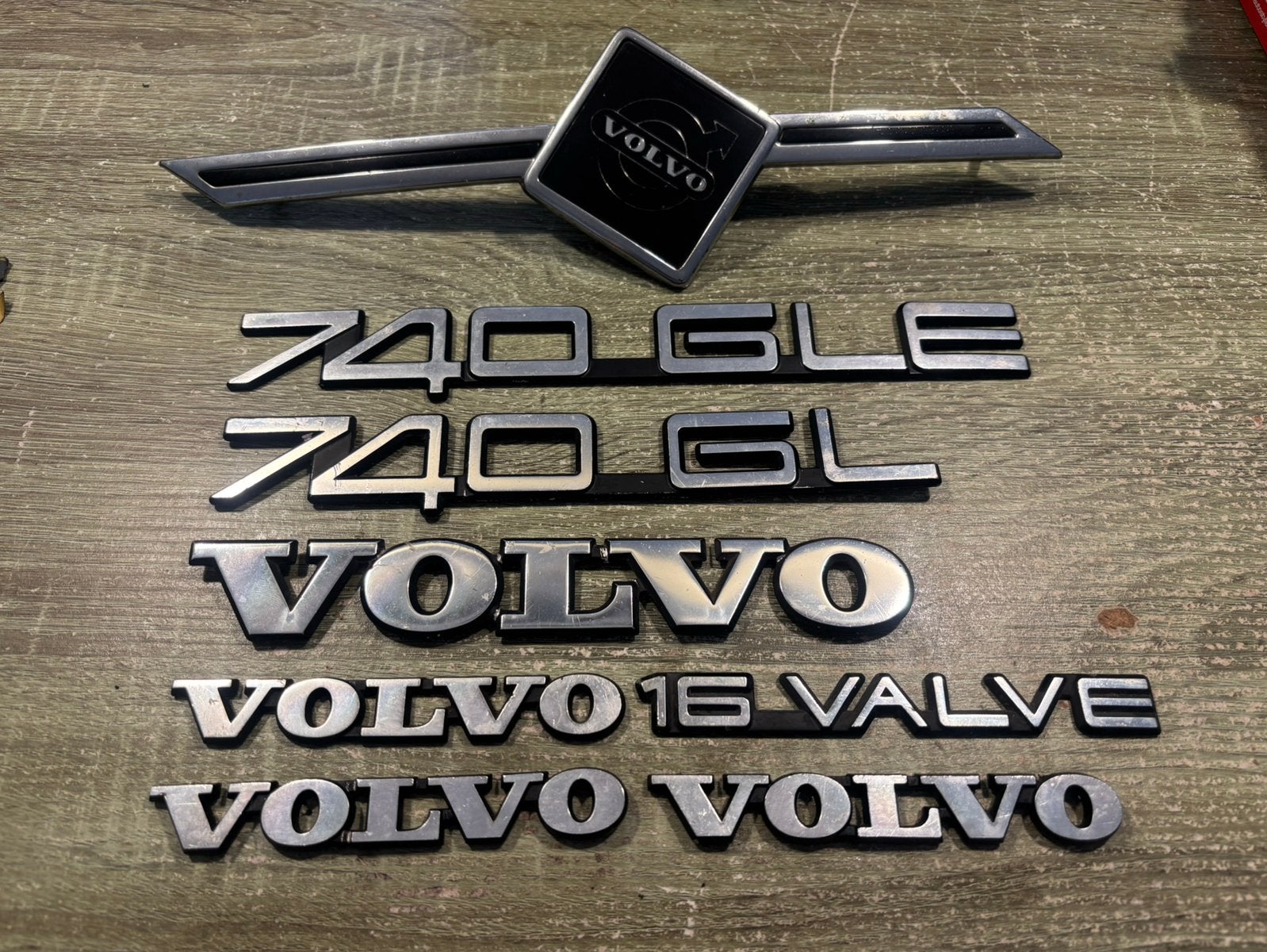 Volvo 240/740/940 emblemen, badges diversen, Ophalen of Verzenden, Gebruikt, Volvo