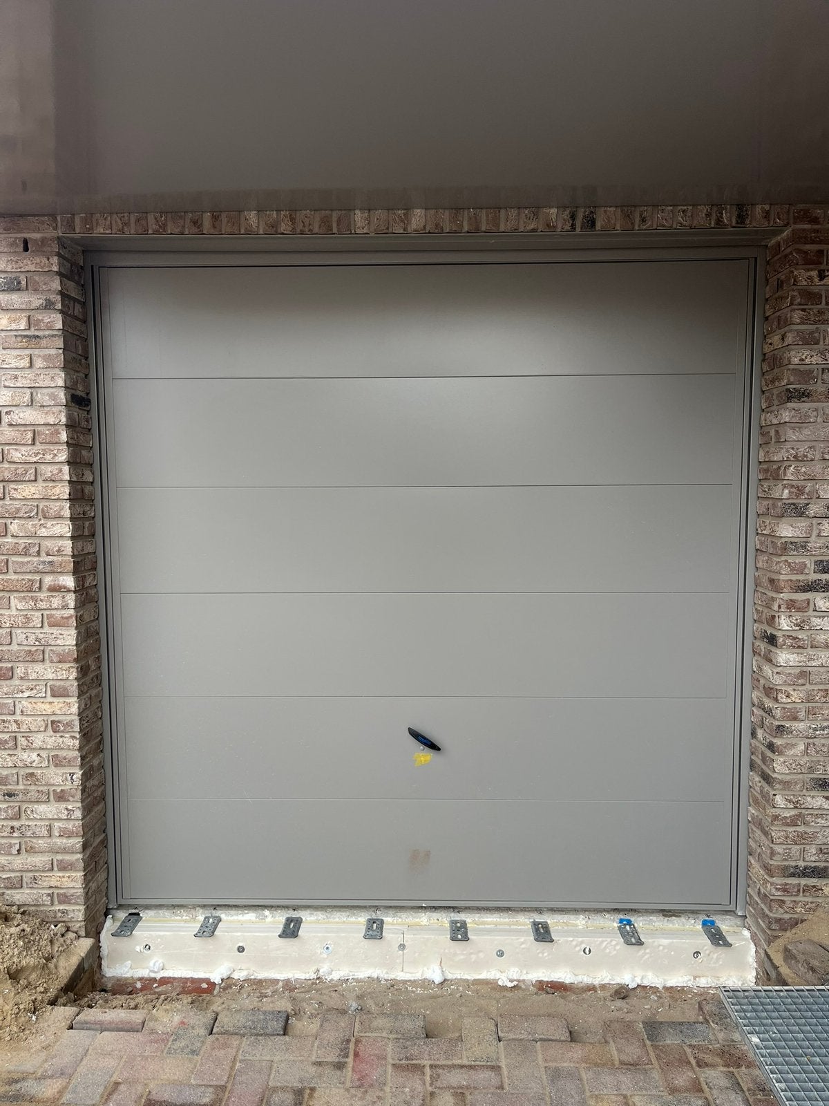 Garagedeur kanteldeur, Ophalen