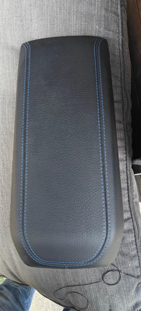 Middenarmsteun BMW 2 serie F44met blauw stiksel, Ophalen of Verzenden, Nieuw, Universele onderdelen