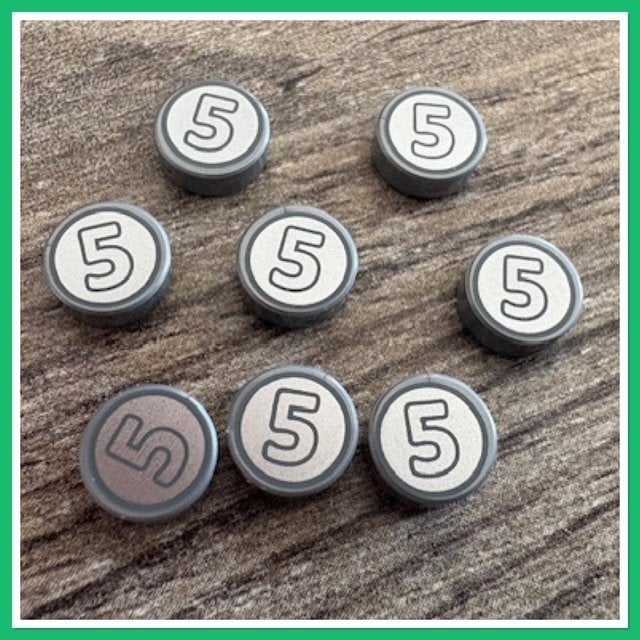 8x lego 1x1 tegel met munt opdruk 5 samen voor 0.60, Ophalen of Verzenden, Nieuw, Accessoire, Lego