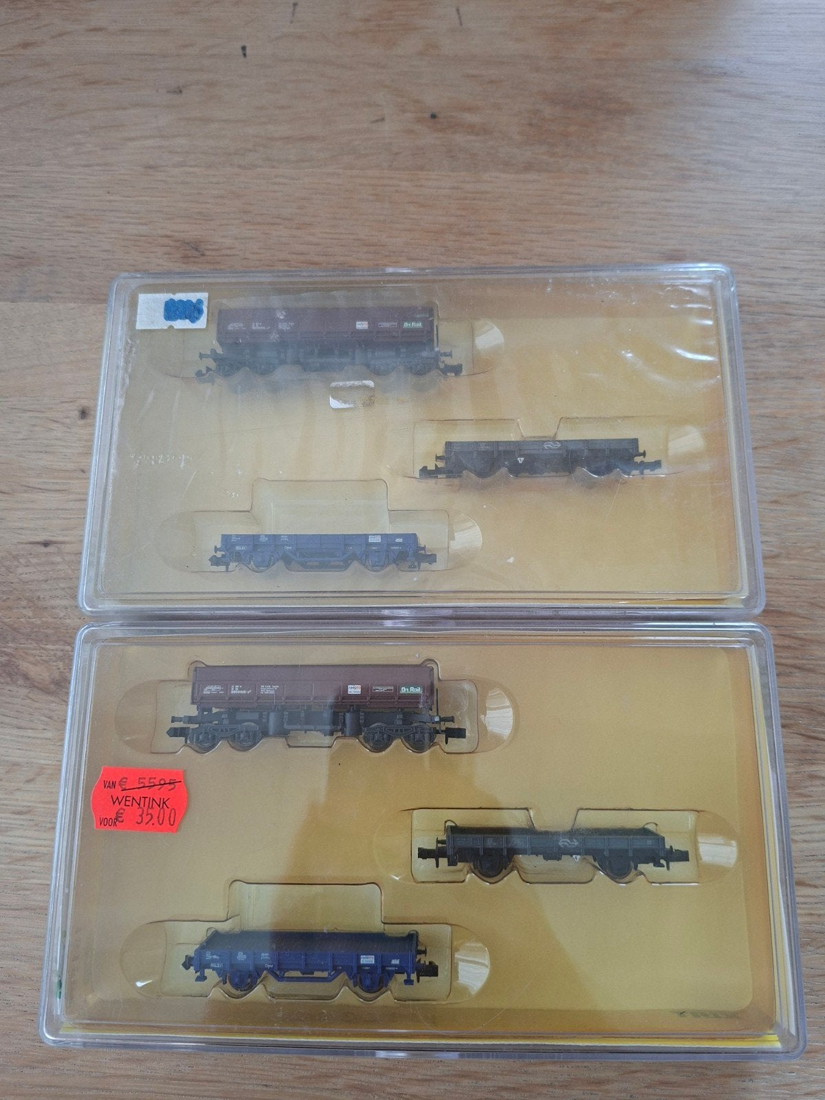 2x minitrix Railpro wagonset., Gelijkstroom, Trix, Wagon, Ophalen of Verzenden