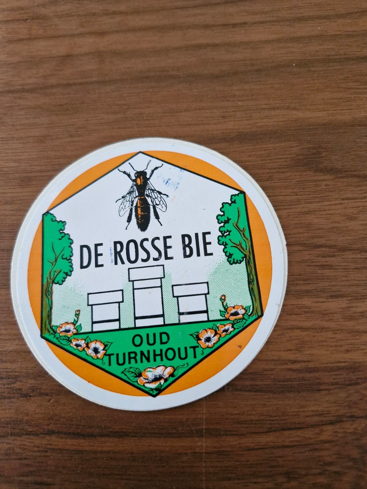 11217 Vintage Sticker 'De Rosse Bie Oud Turnhout', Ophalen of Verzenden, Gebruikt