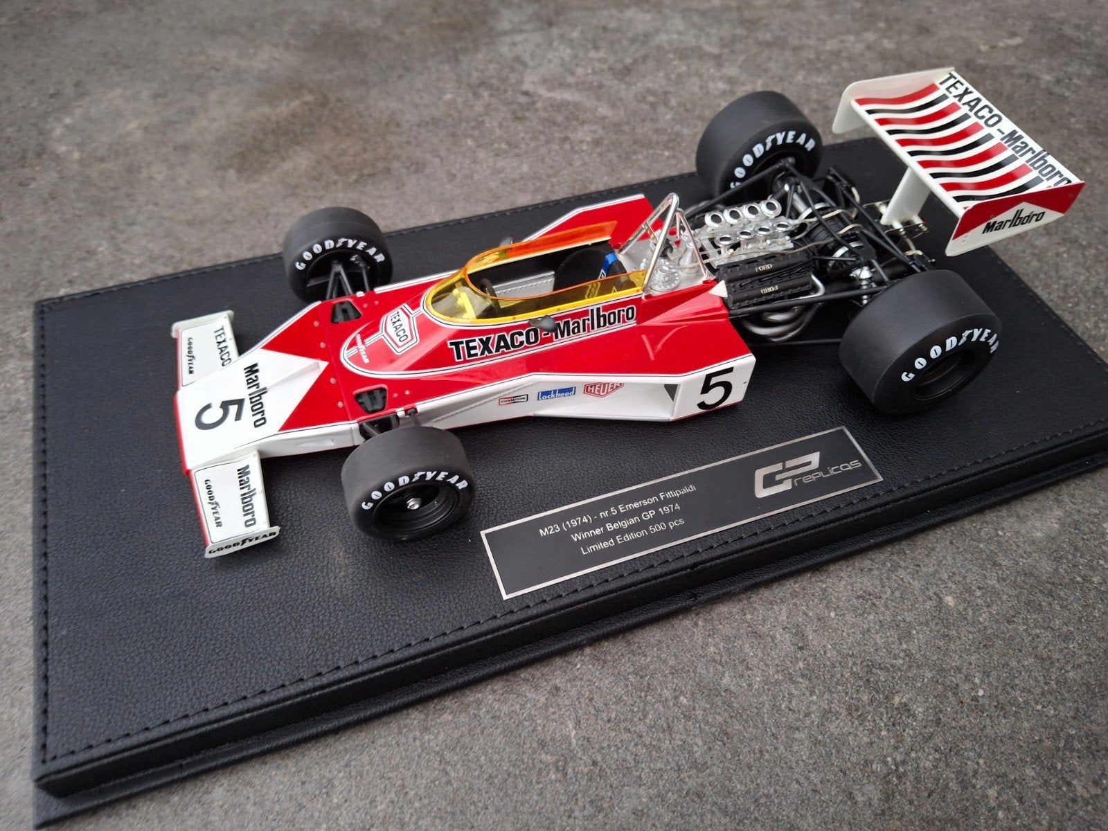 GP Replicas McLaren M23 1974 Emerson Fittipaldi 1/18, Ophalen, Zo goed als nieuw, Auto, Overige merken