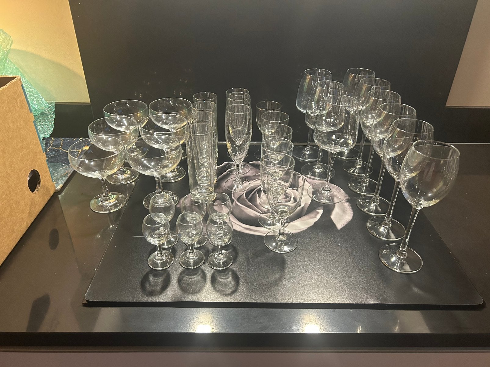 Glas servies in zeer nette staat, Ophalen, Glas of Glazen, Overige stijlen, Glas
