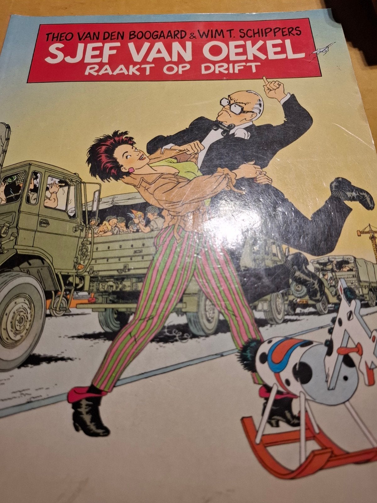 Sjef van Oekel Raakt op Drift - Theo van den Boogaard, Boeken, Eén stripboek, Ophalen of Verzenden, Gelezen, Theo van den Boogaard & Wim T. Schippers