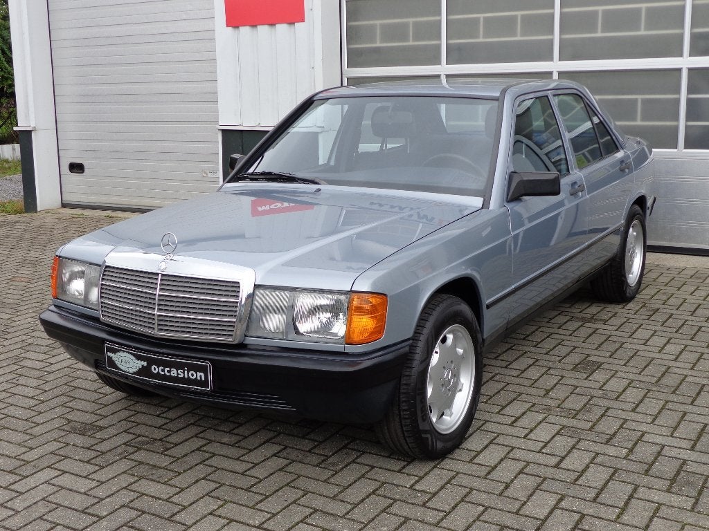 Mercedes 190 E 1984 met slechts 81265 KM 1 eigenaar, Auto's, Blauw, 122 pk, Mercedes-Benz, Bedrijf