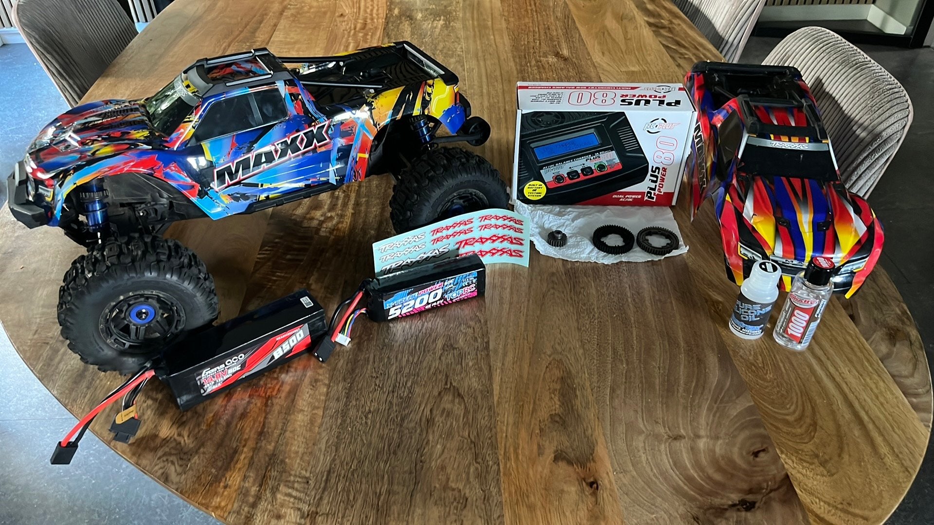 Traxxas Maxx, Elektro, Auto offroad, Ophalen of Verzenden, Zo goed als nieuw