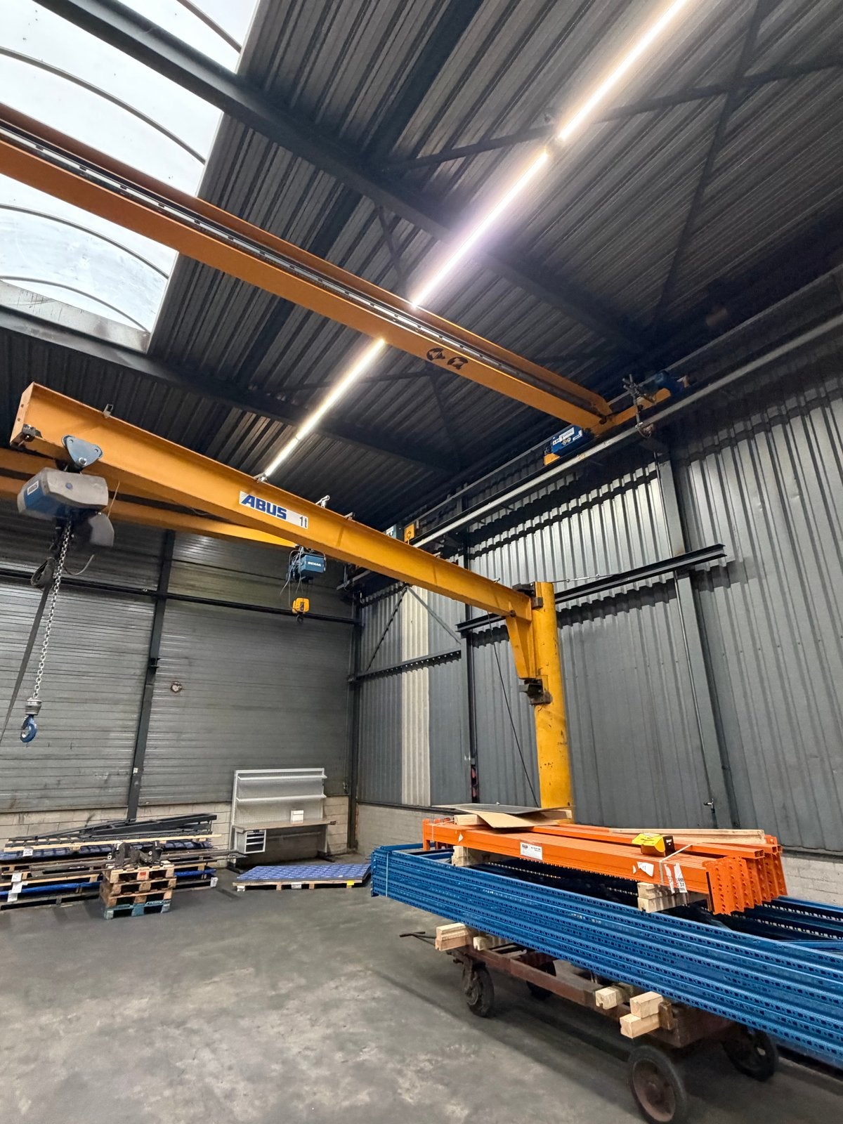 ABUS Zwenkkraan 1T - 6 meter bereik, Ophalen, Gebruikt