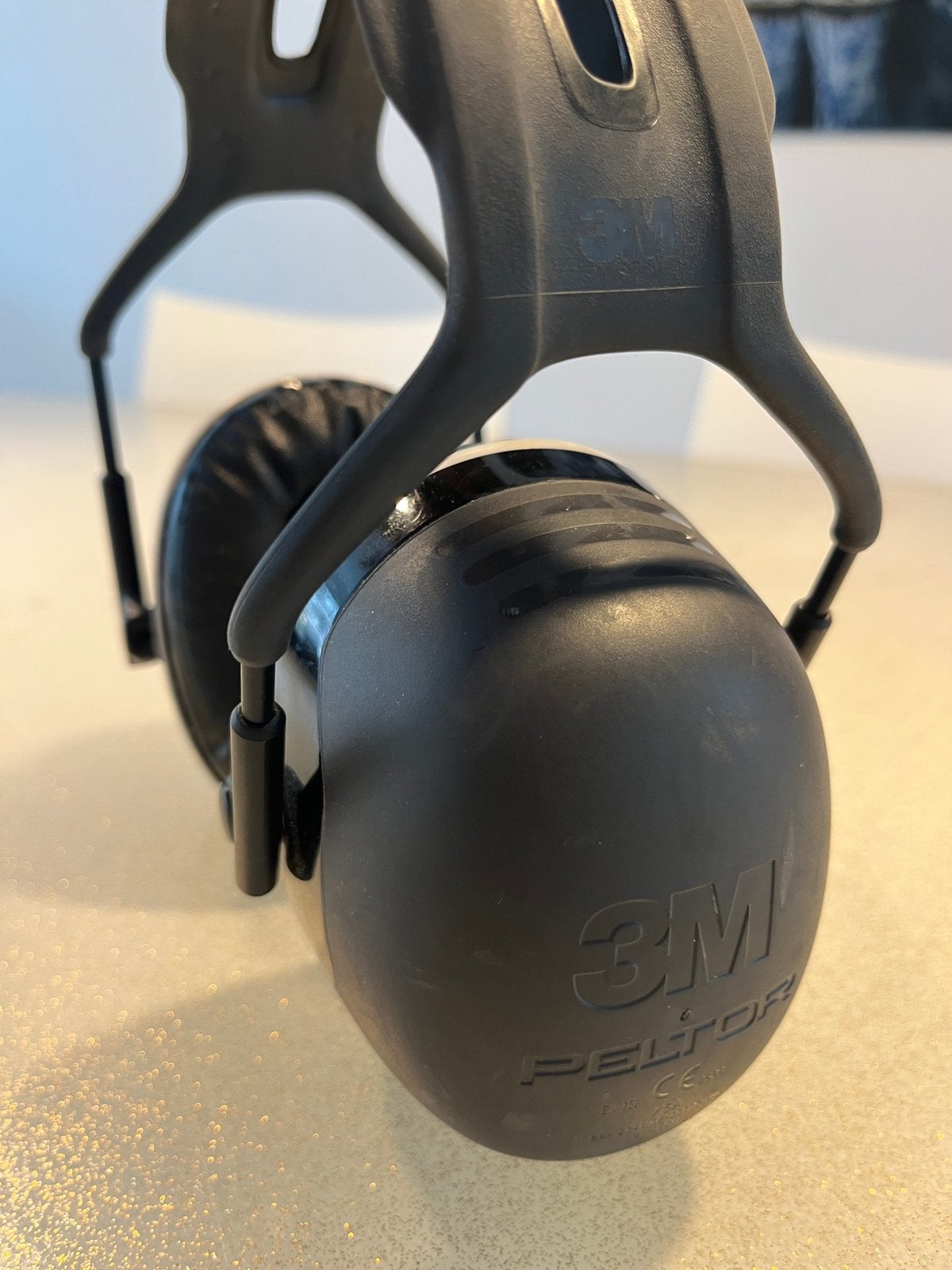 3M Peltor gehoorkap gebruikt voor afsluiten omgeving kind., Ophalen of Verzenden, Gebruikt, Jongen of Meisje