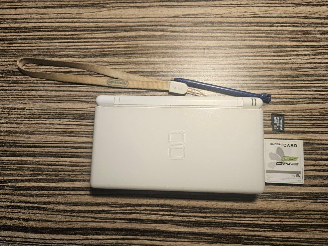 Nintendo DS Lite Wit zonder oplader, Spelcomputers en Games, Spelcomputers | Nintendo DS, Ophalen of Verzenden, Gebruikt, Wit