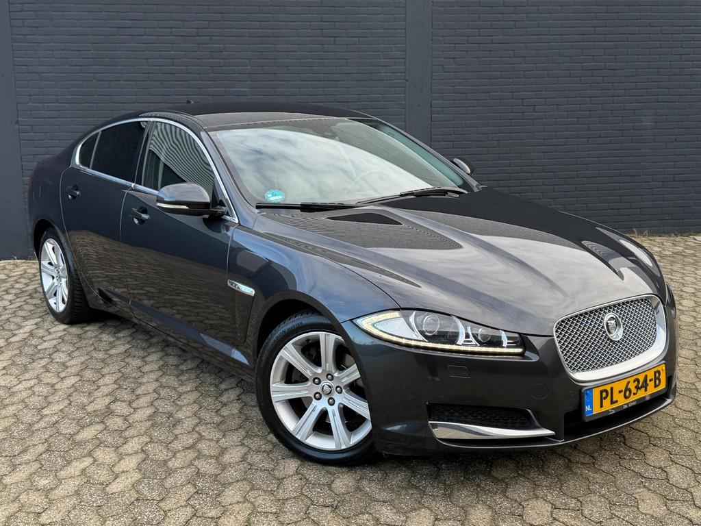 Jaguar XF 2.2D S Premium Business Edition, CAMERA, LEER, CRU, Automaat, Euro 5, Achterwielaandrijving, Gebruikt