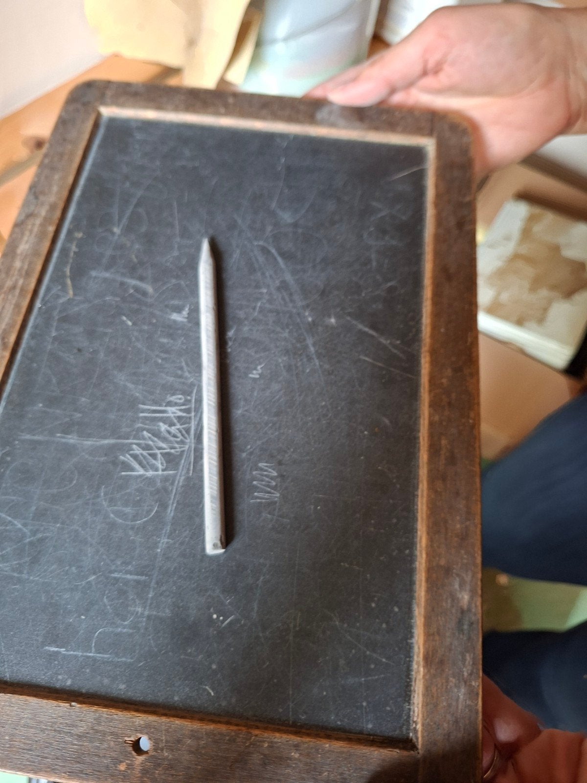 Antieke lei met griffels - Schoolbordje met krijtjes, Ophalen of Verzenden