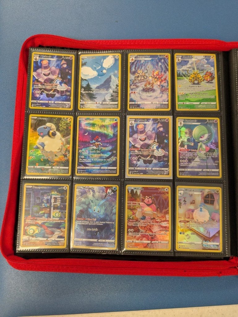 Pokemon Kaarten Map verzameling leuke set! Vintage & Modern, Ophalen of Verzenden, Zo goed als nieuw, Meerdere kaarten, Foil