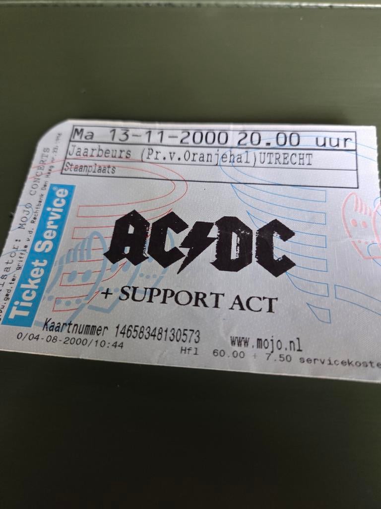Concertkaart AC/DC Jaarbeurs Utrecht 13 november 2000, Ophalen of Verzenden, Zo goed als nieuw, Overige typen