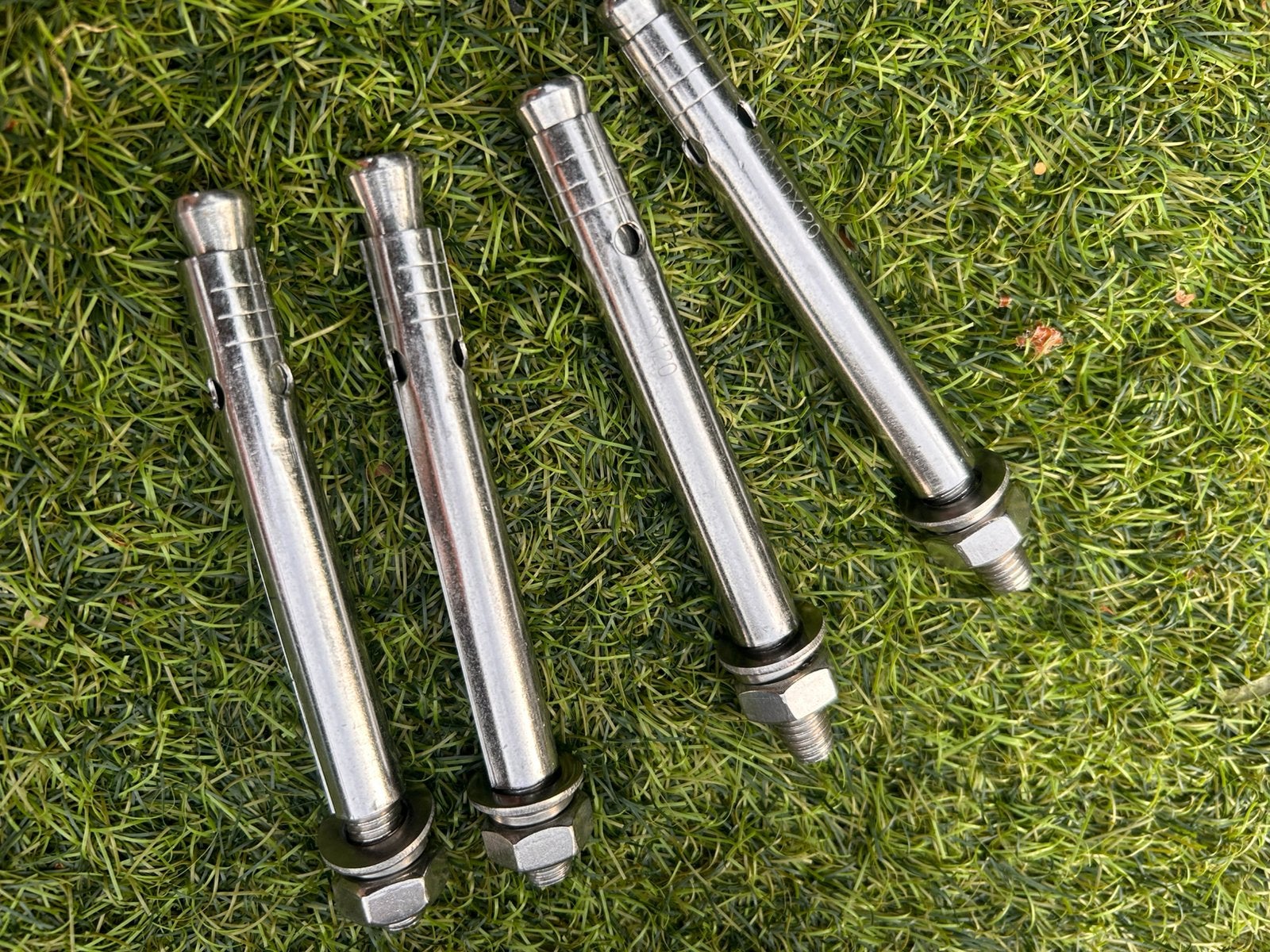 Keilbouten m10 x 12, 100 tot 250 mm, Nieuw, Ophalen of Verzenden, Rvs