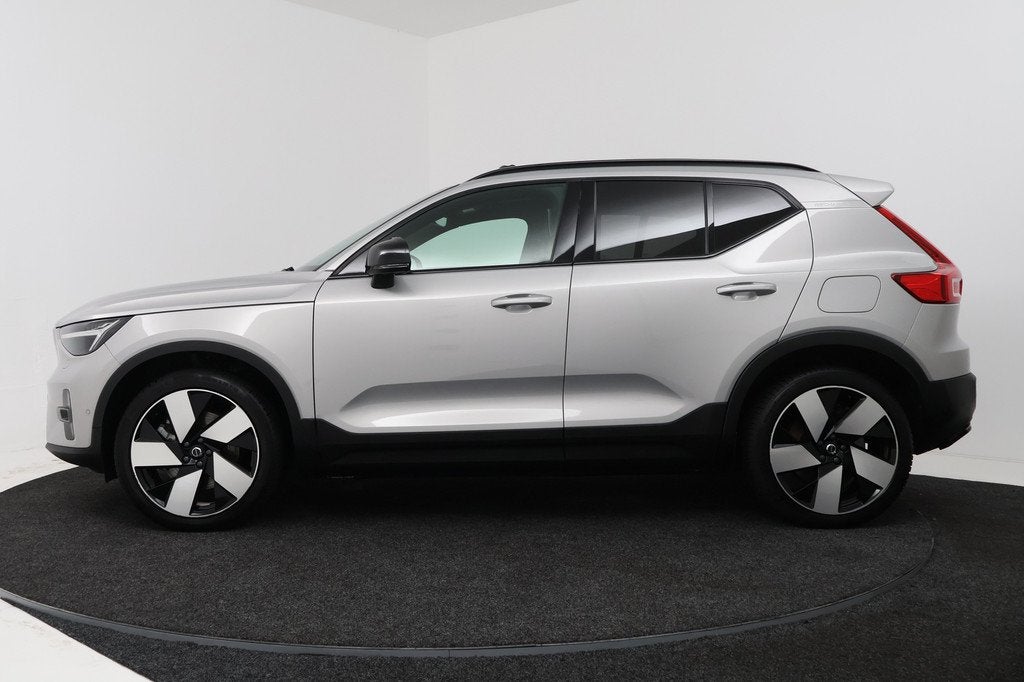 Volvo XC40 Recharge Ultimate 70 kWh (PANORAMADAK, SOH 92,5%,, Auto's, Volvo, Zwart, Automatische klimaatregeling, 90 €/maand, SUV of Terreinwagen