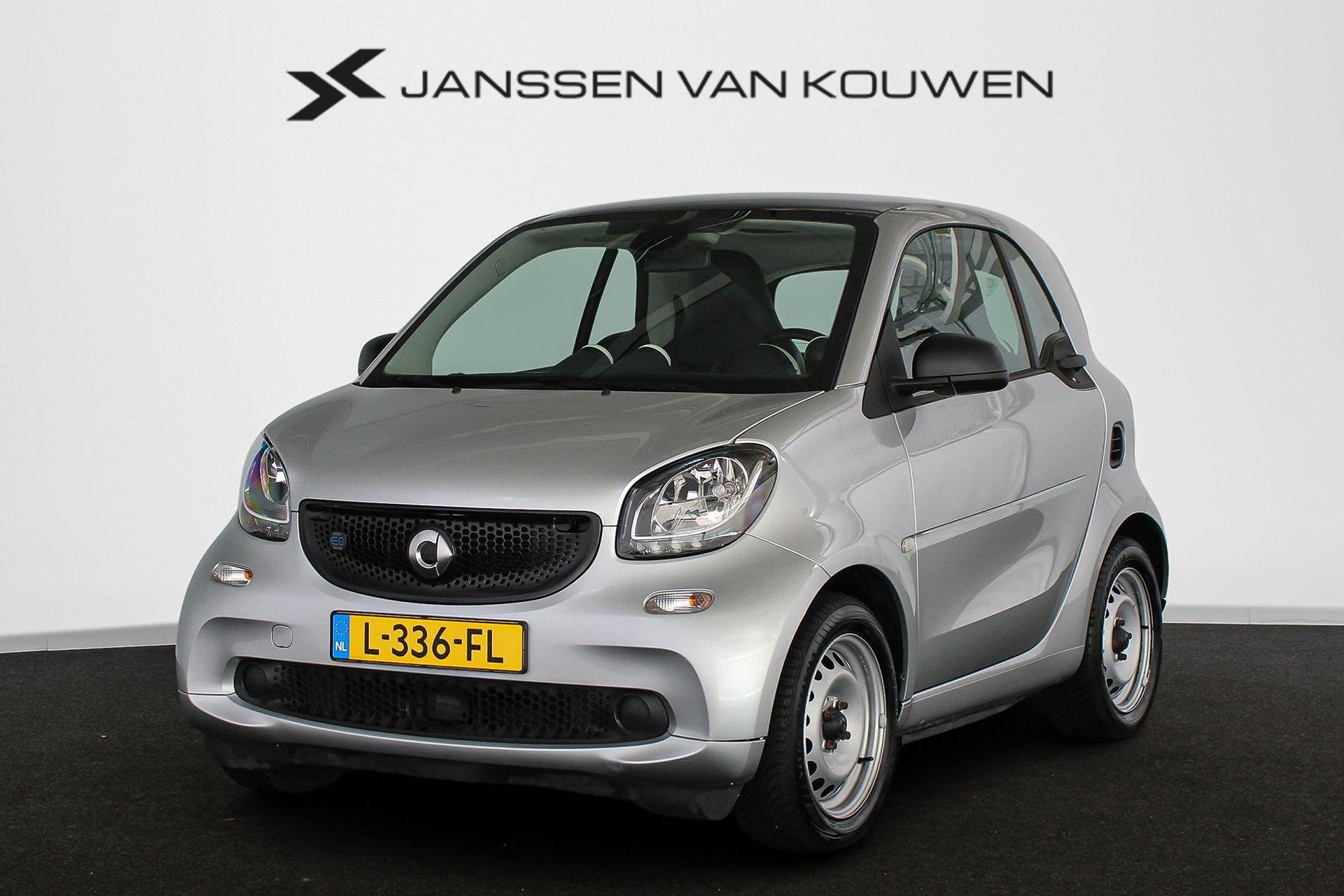 Smart ForTwo EQ Comfort 18 kWh Panoramadak Stoelverwarming C, Auto's, Automaat, Achterwielaandrijving, Zwart, 82 pk
