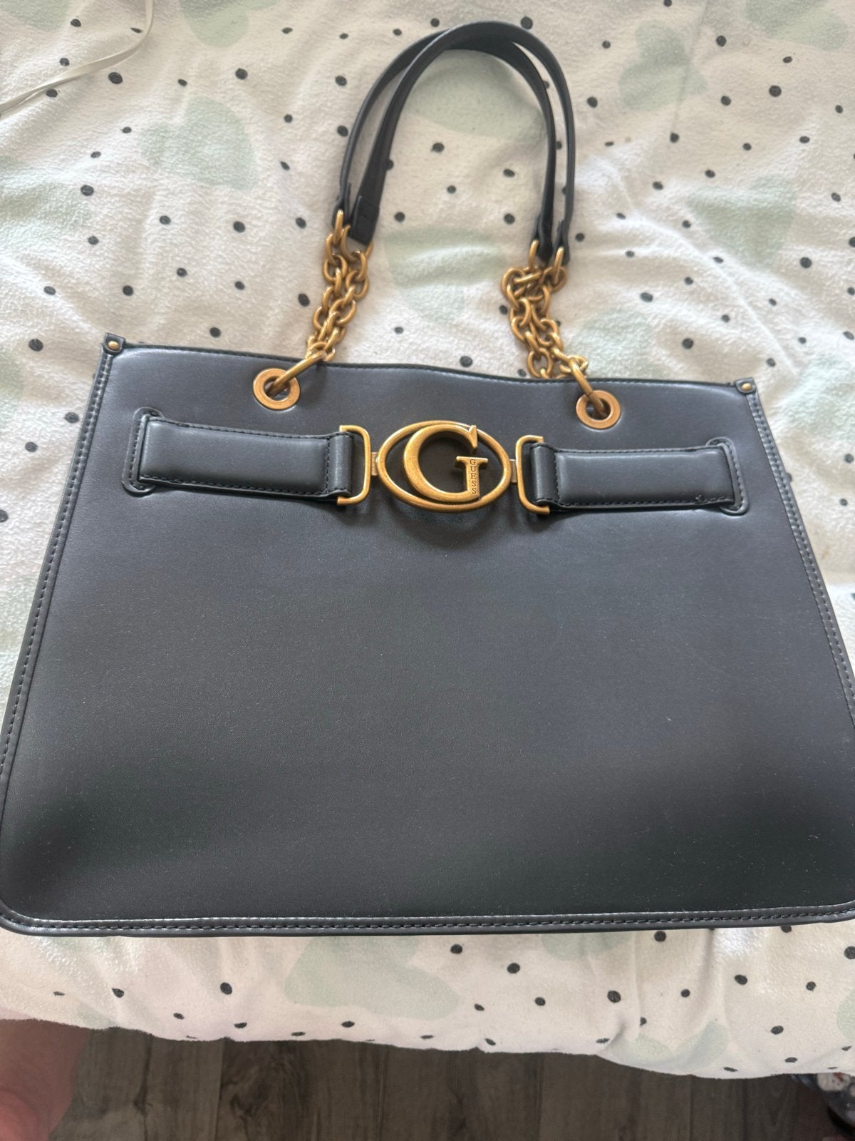 Guess handtas zwart met gouden details, Ophalen of Verzenden, Zo goed als nieuw, Zwart, Handtas