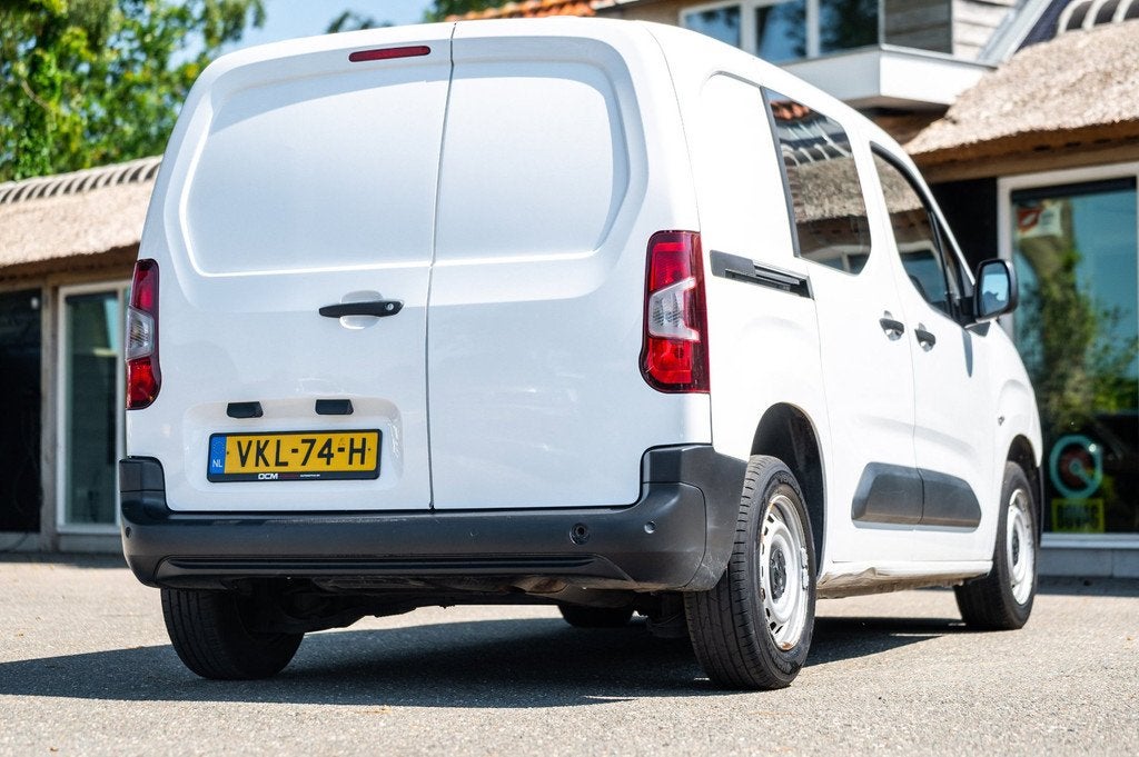 Peugeot Partner 1.2 PureTech Premium Airco I Cruise I Parkee, Auto's, Bestelauto's, Voorwielaandrijving, Stof, Gebruikt, 1199 cc