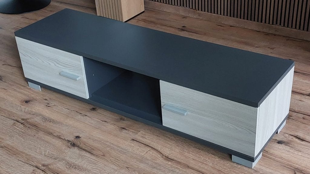 TV kastje, Ophalen, Gebruikt, 100 tot 150 cm, Donkergrijs met houtkleurige deurtjes