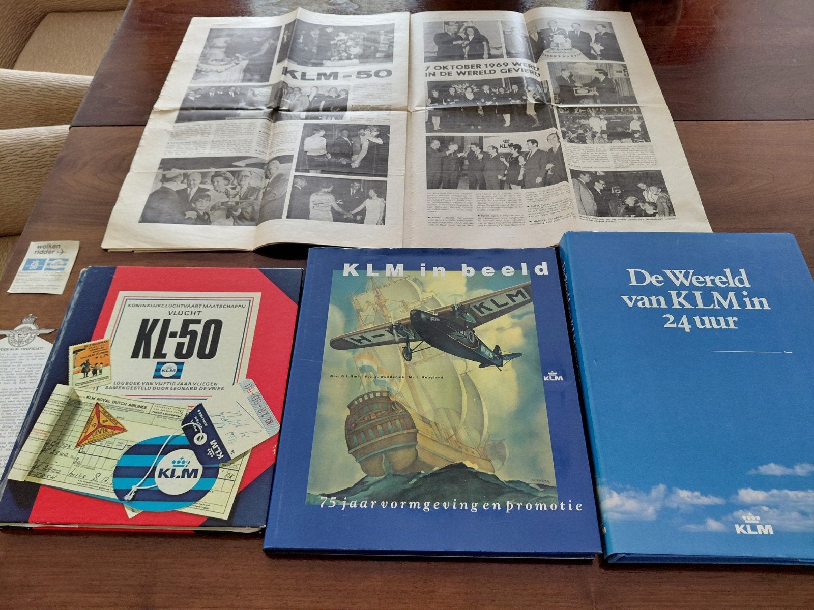 KLM verzameling,boeken en vintage KLM items  Incvz 29eur, Ophalen of Verzenden, Zo goed als nieuw, Boek of Tijdschrift