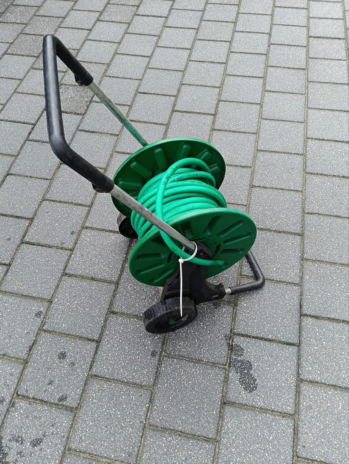 te koop slanghaspel met ong 18m slang, Ophalen