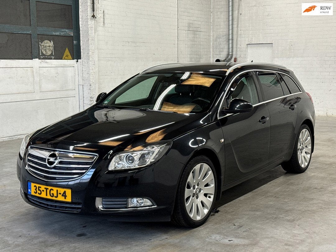 Opel Insignia Sports Tourer 2.0 T Sport 4x4 | Trekhaak | Cru, Auto's, Opel, Zwart, Zwart, Handgeschakeld, Vierwielaandrijving