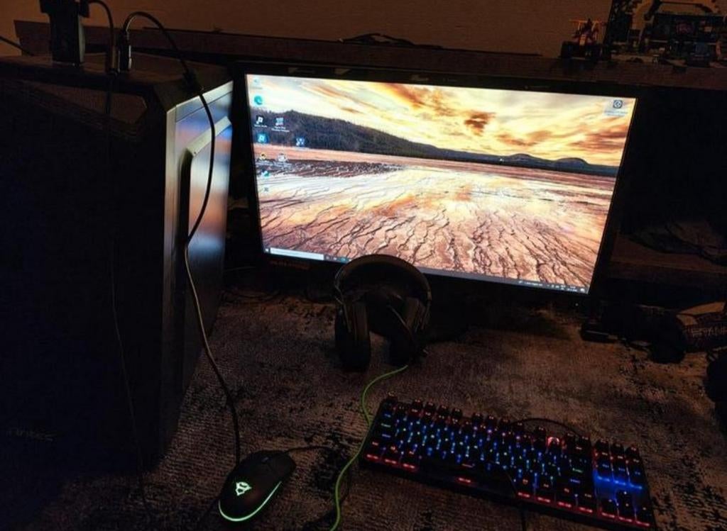 Goede pc 1 terabyte ik verkoop alles compleet, Computers en Software, Ophalen of Verzenden, Zo goed als nieuw