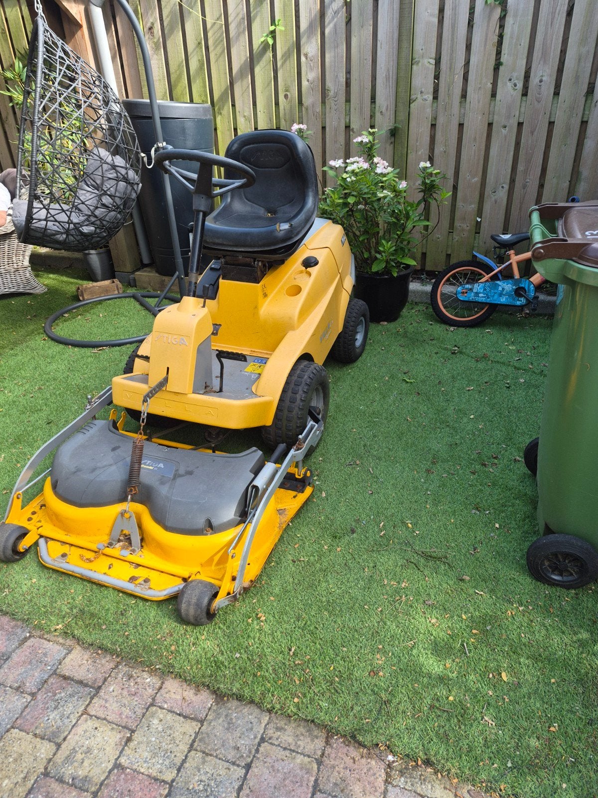 Stiga Villa 12 HST Zitmaaier - Perfect voor uw tuin, Tuin en Terras, Zitmaaiers, Ophalen, Gebruikt, Stiga, Versnellingen