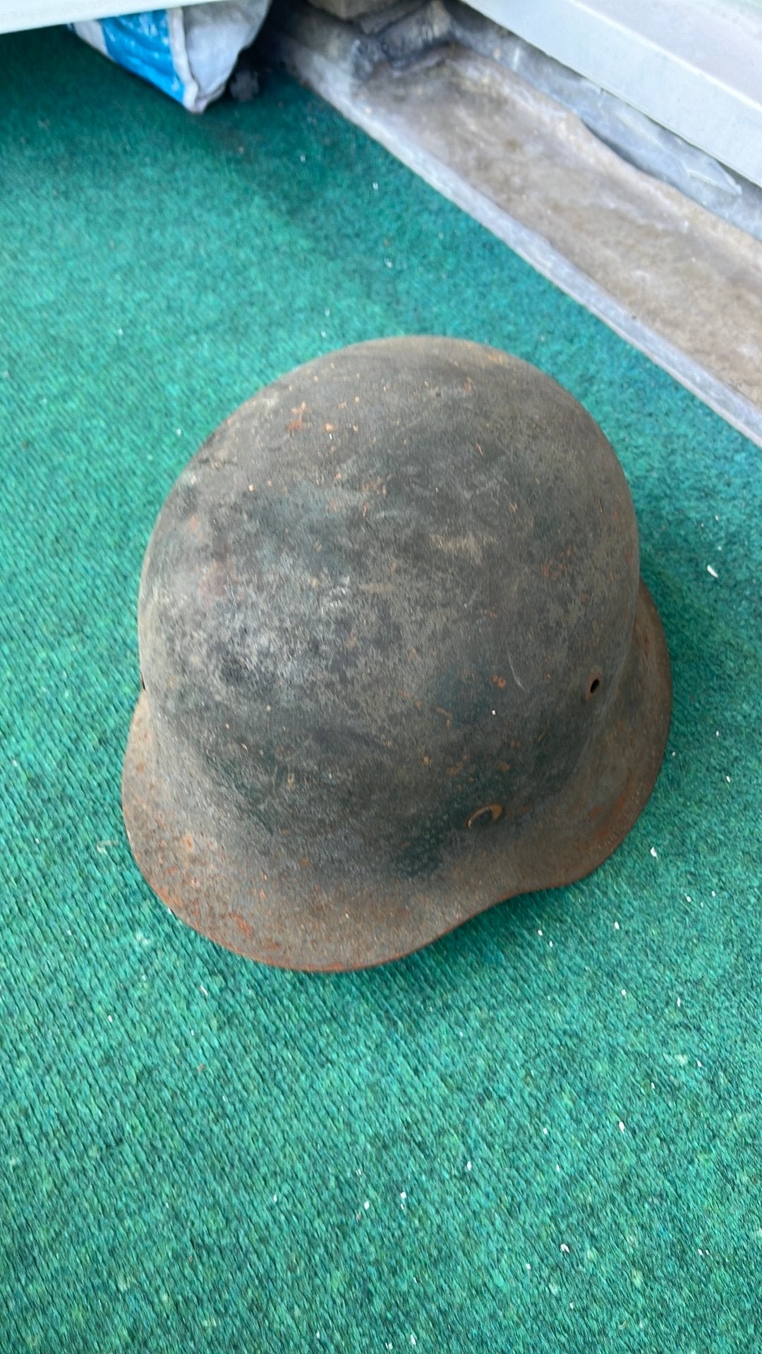 Te koop Duitse helm, Ophalen of Verzenden, Landmacht, Duitsland, Helm of Baret