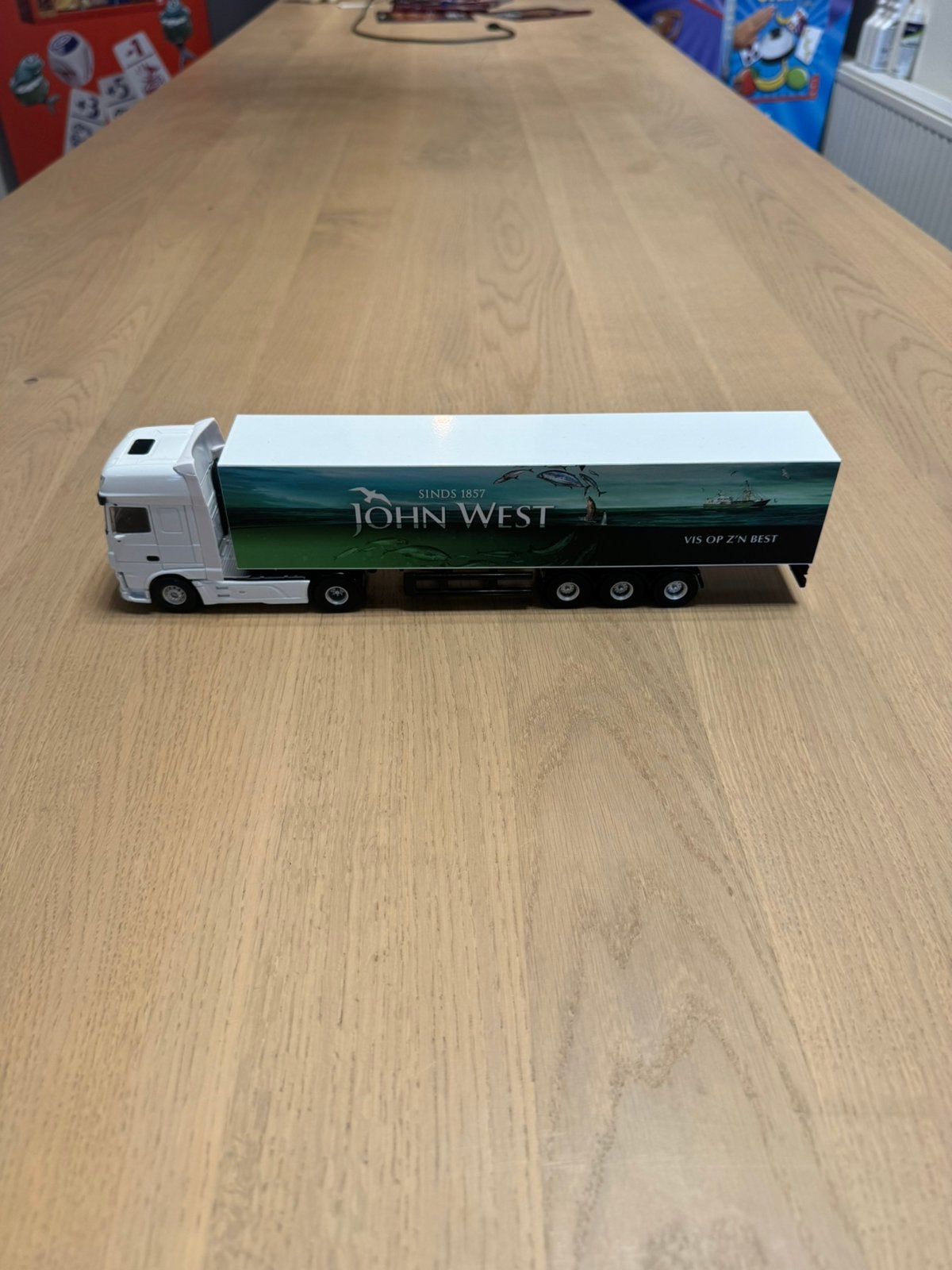 DAF John West transport modelvrachtauto, Ophalen, Zo goed als nieuw, Bus of Vrachtwagen