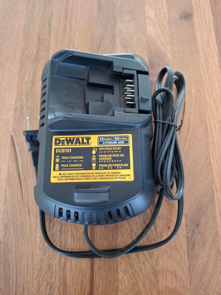 DeWalt DCB101 USA Lader 115V - ZGAN voor 18V XR accu's, Ophalen of Verzenden, Zo goed als nieuw