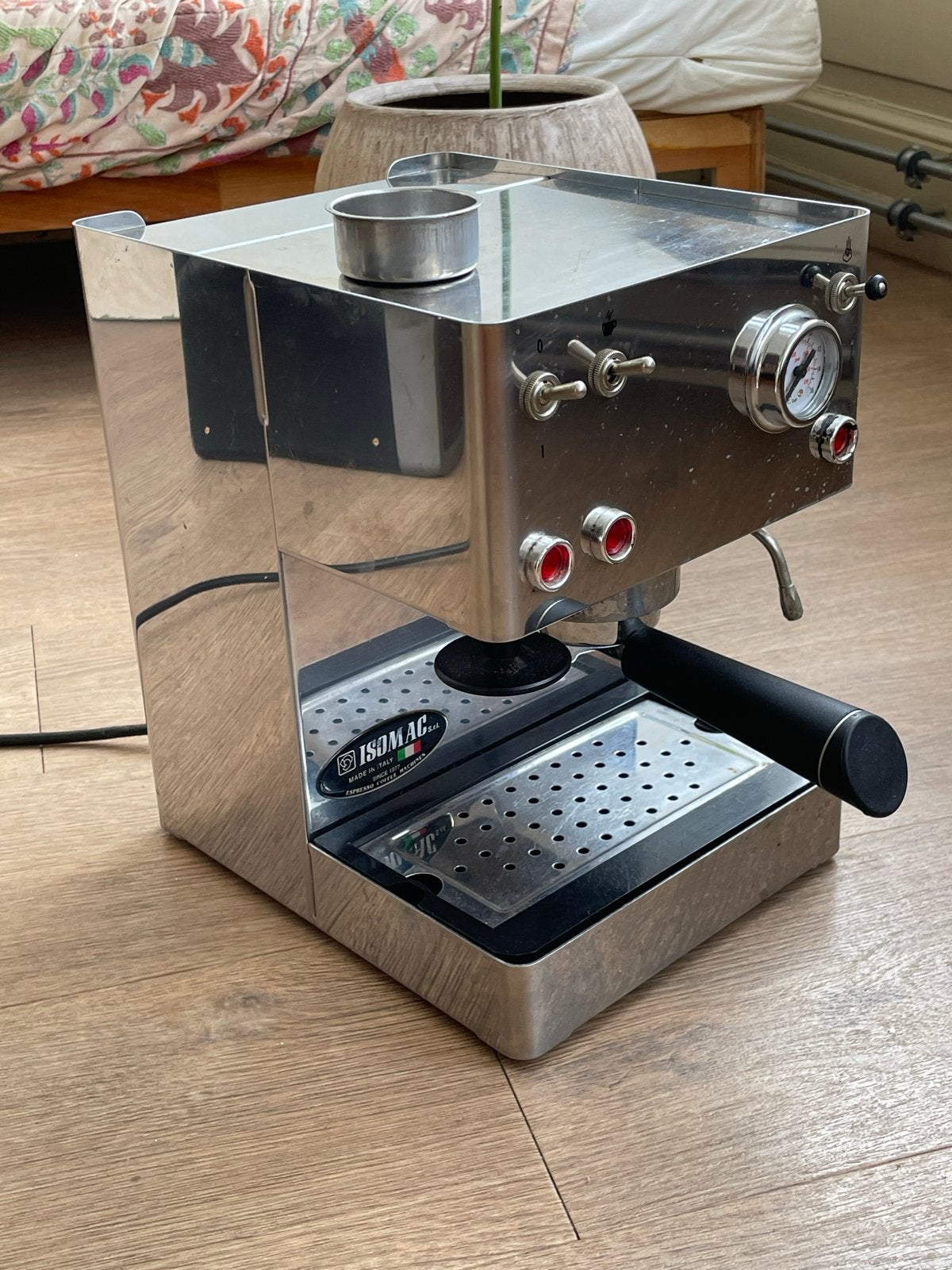 Isomac Giada Espressomachine, Witgoed en Apparatuur, Gebruikt, Espresso apparaat, Gemalen koffie, 2 tot 4 kopjes