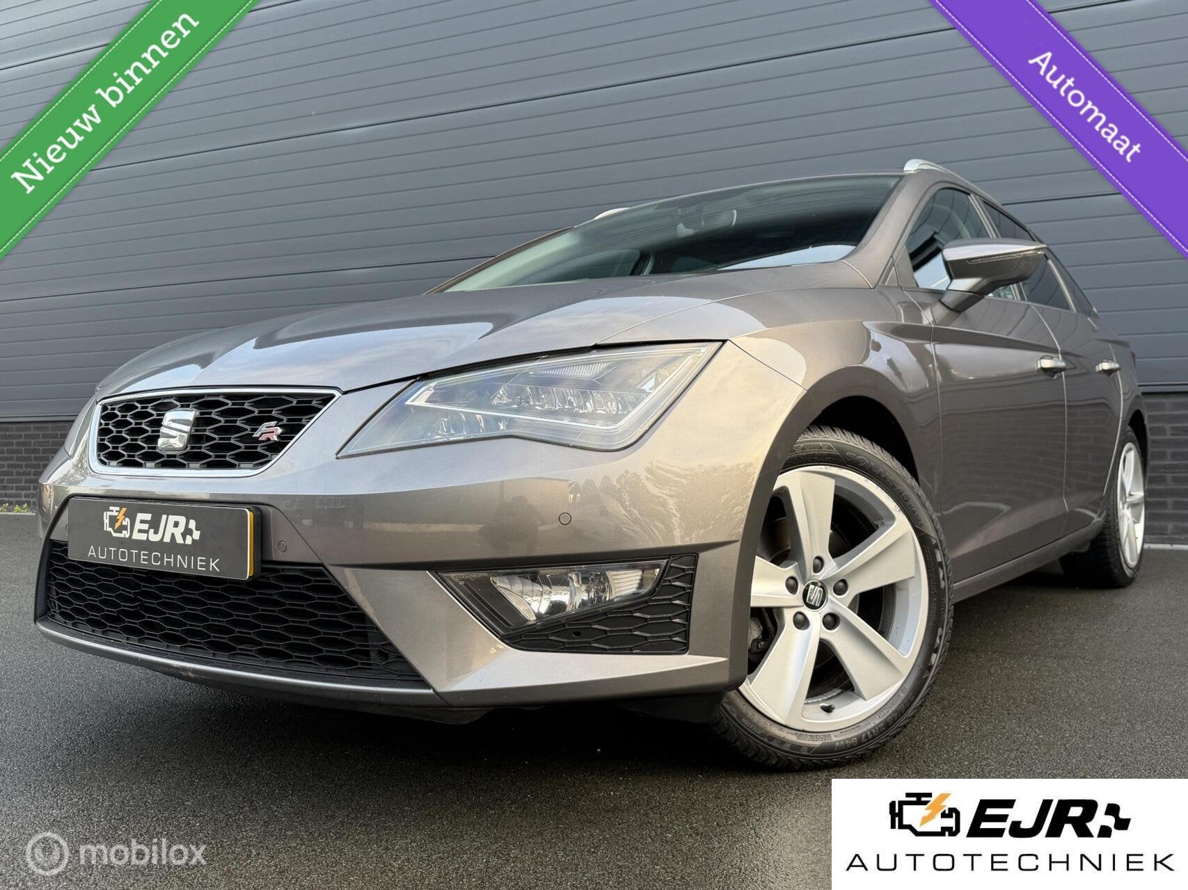Seat Leon ST 1.4 EcoTSI FR Business Intense CARPLAY*HAAK*LED, Gebruikt, 4 cilinders, Leon, Onderhoudsboekje