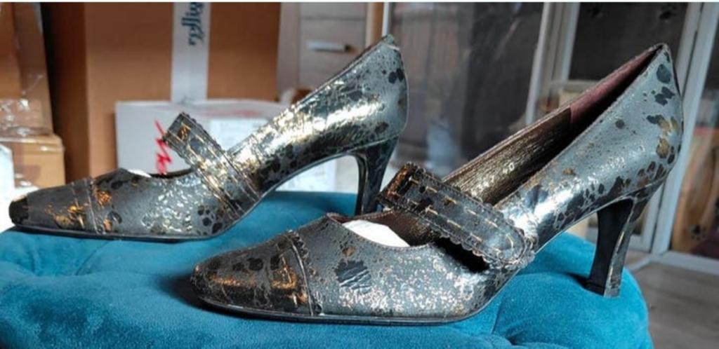 unieke jacobelli Milano pumps maat 40, Kleding | Dames, Schoenen, Ophalen of Verzenden, Zo goed als nieuw, Zwart