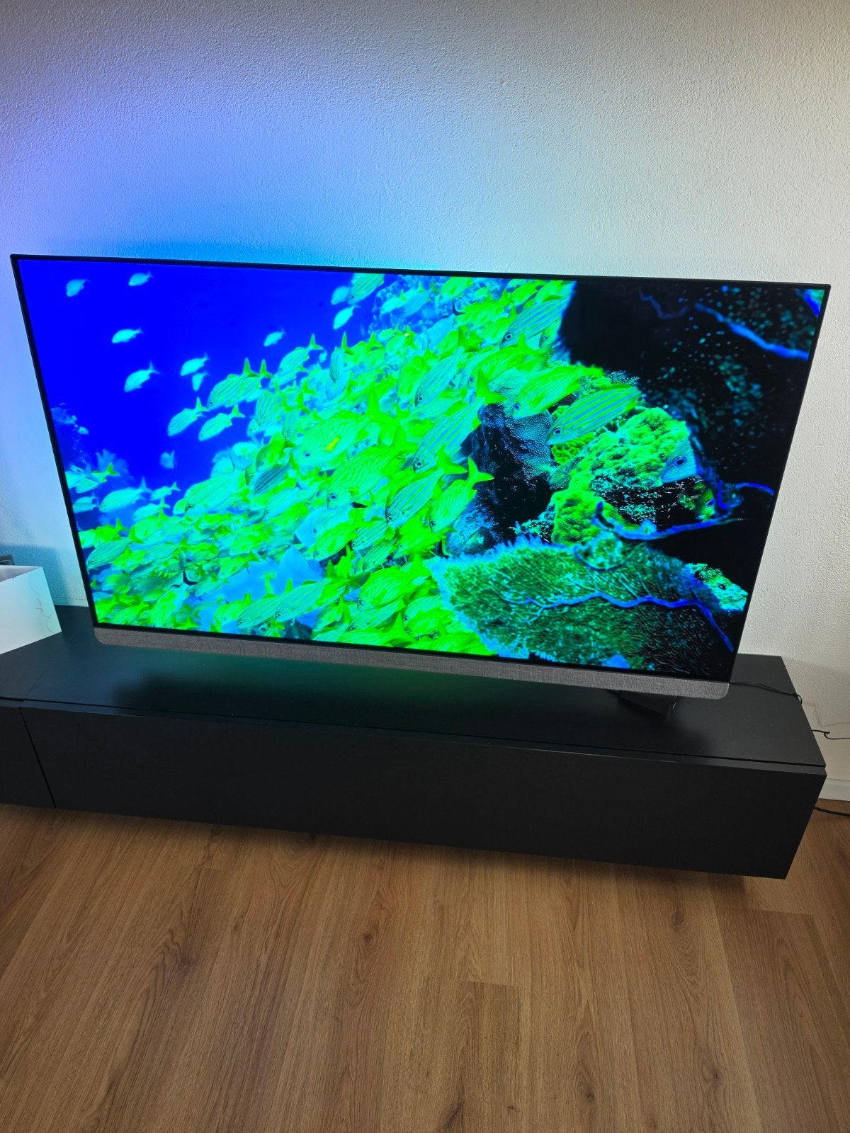 Foto 18 van Zeer mooie  Philips 55OLED+910 4zijdig Ambilight, 2026!