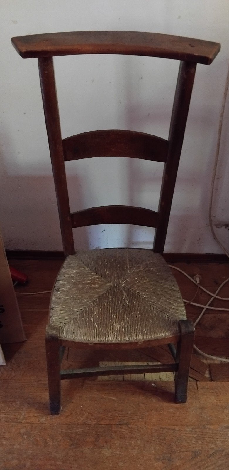 Vintage bidstoel met rieten zitting, Ophalen