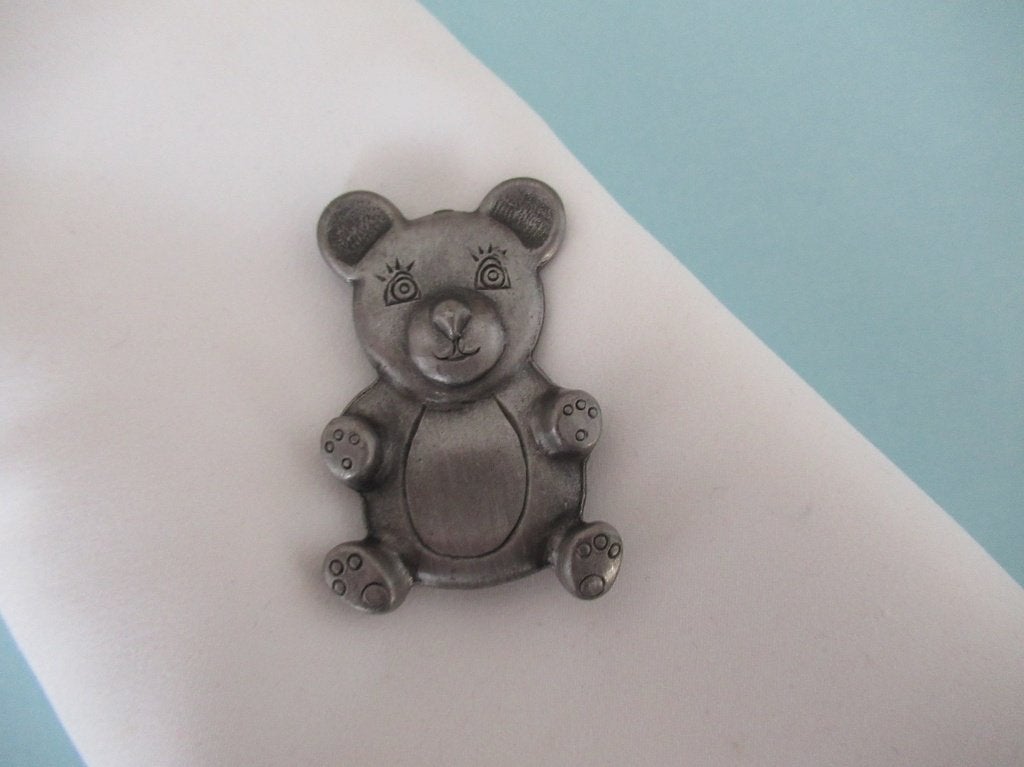 Broche /beer 4.3x2.7 cm., Verzenden, Zo goed als nieuw, Overige kleuren, Overige materialen