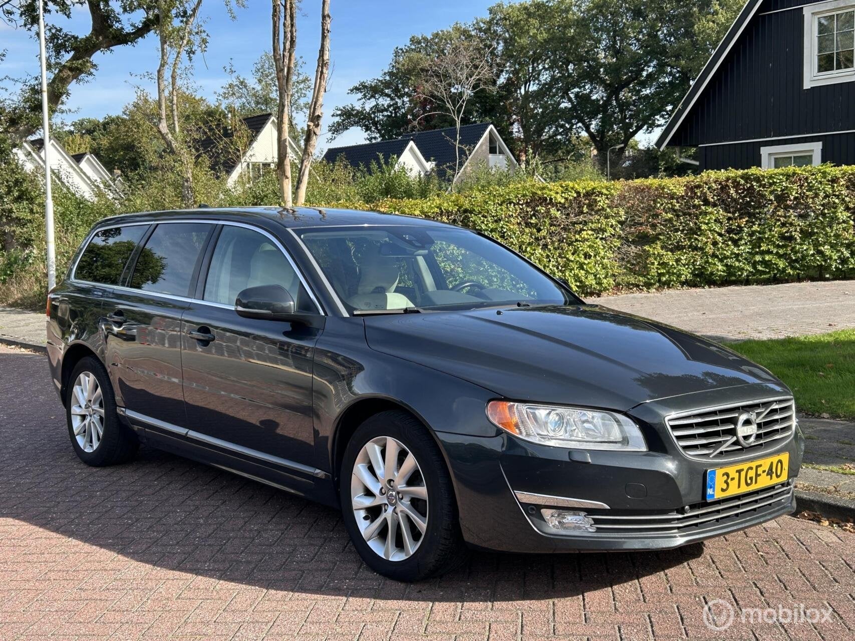 Volvo V70 2.0 D4 Summum | Clima | Schuifdak | Leder |, Auto's, Voorwielaandrijving, 4 cilinders, Zilver of Grijs, Xenon verlichting