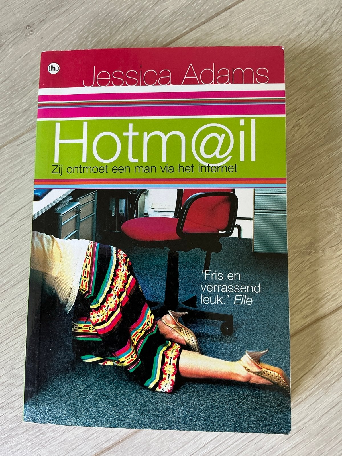 Hotm@il - Jessica Adams - Roman over online daten, Ophalen of Verzenden, Gelezen, Nederland