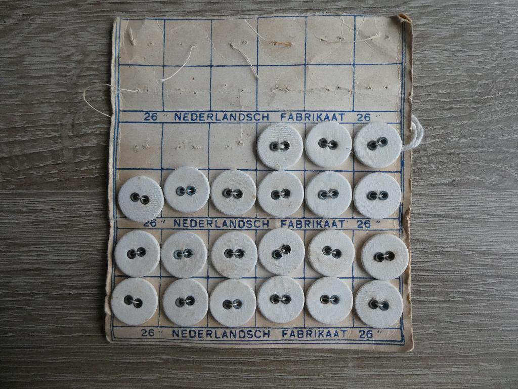Nederlandse knoopjes., Verzamelen, Militaria | Tweede Wereldoorlog, Ophalen of Verzenden, Landmacht, Nederland, Kleding of Schoenen