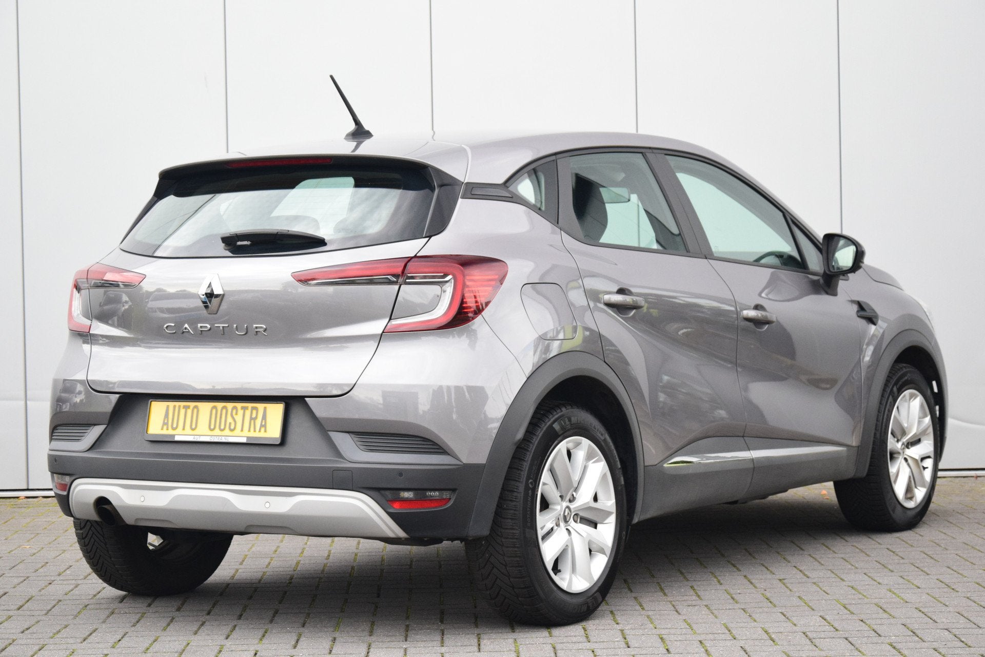 Renault Captur 1.0 TCe 100 Zen Navi/Camera Pdc 49dkm!, Auto's, Voorwielaandrijving, Gebruikt, Zwart, 1165 kg