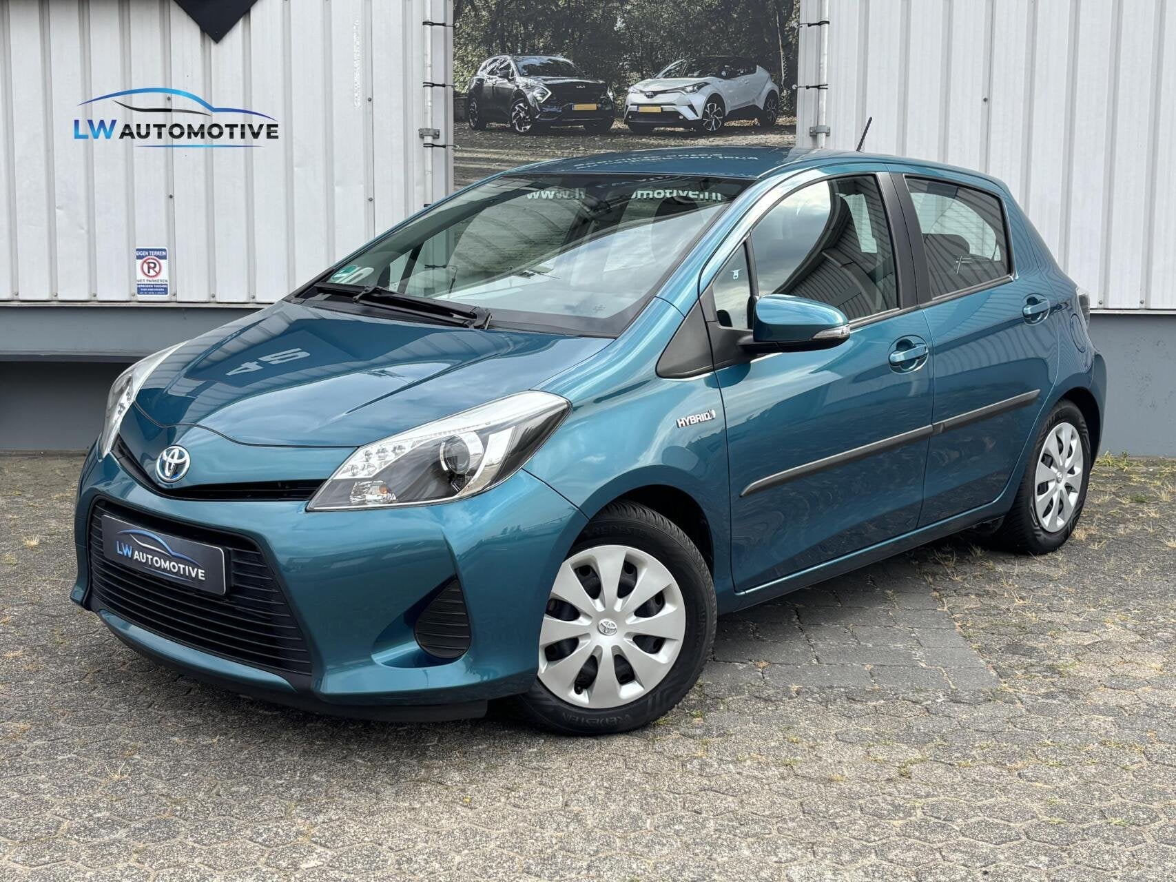 Toyota Yaris 1.5 Full Hybrid Aspiration | Navigatie | Camera, Euro 5, Gebruikt, Zwart, 4 cilinders