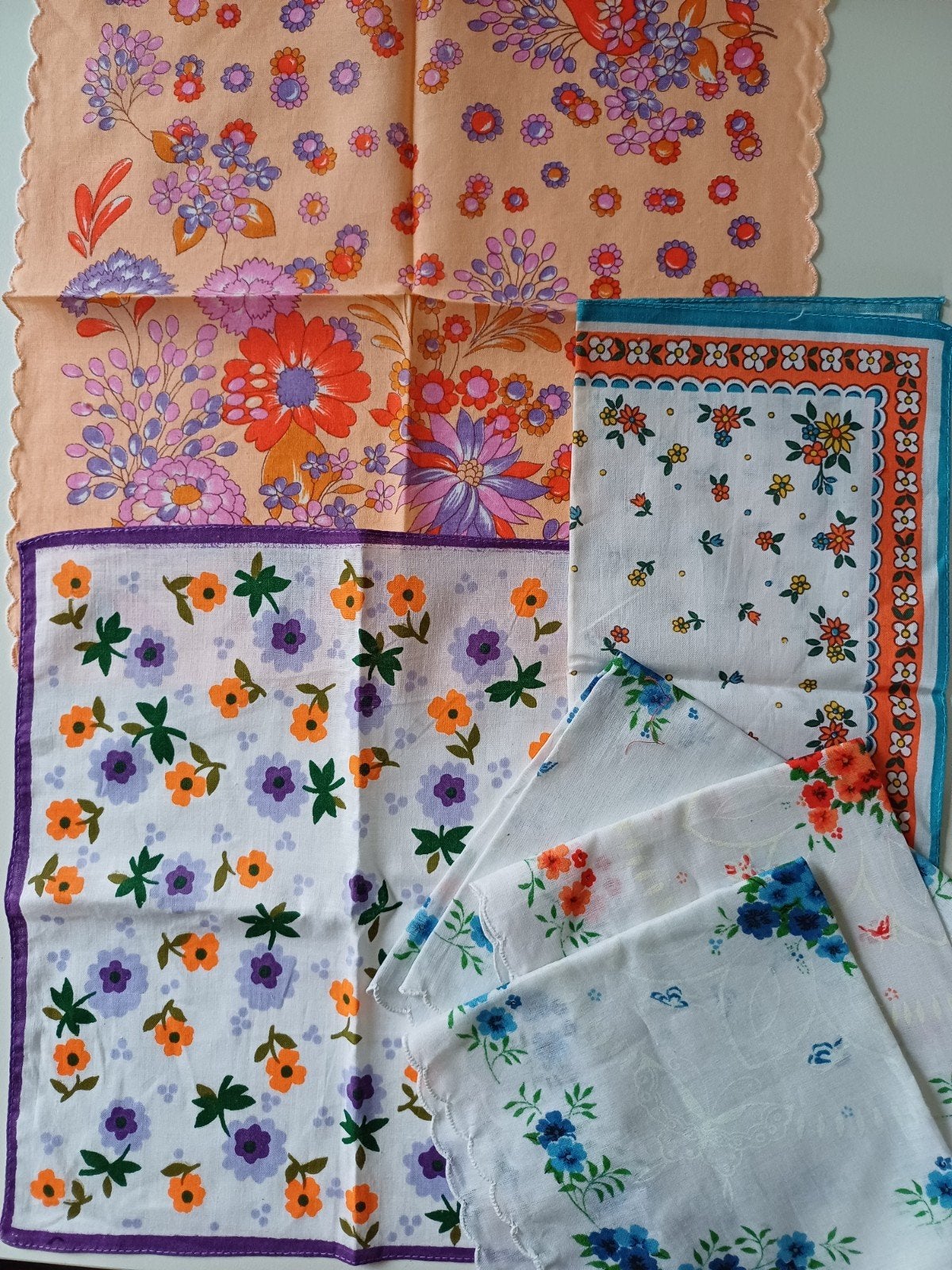 retro zakdoekjes bloemetjes 6 stuks, Hobby en Vrije tijd, Stoffen en Lappen, 120 cm of meer, Ophalen of Verzenden, Zo goed als nieuw
