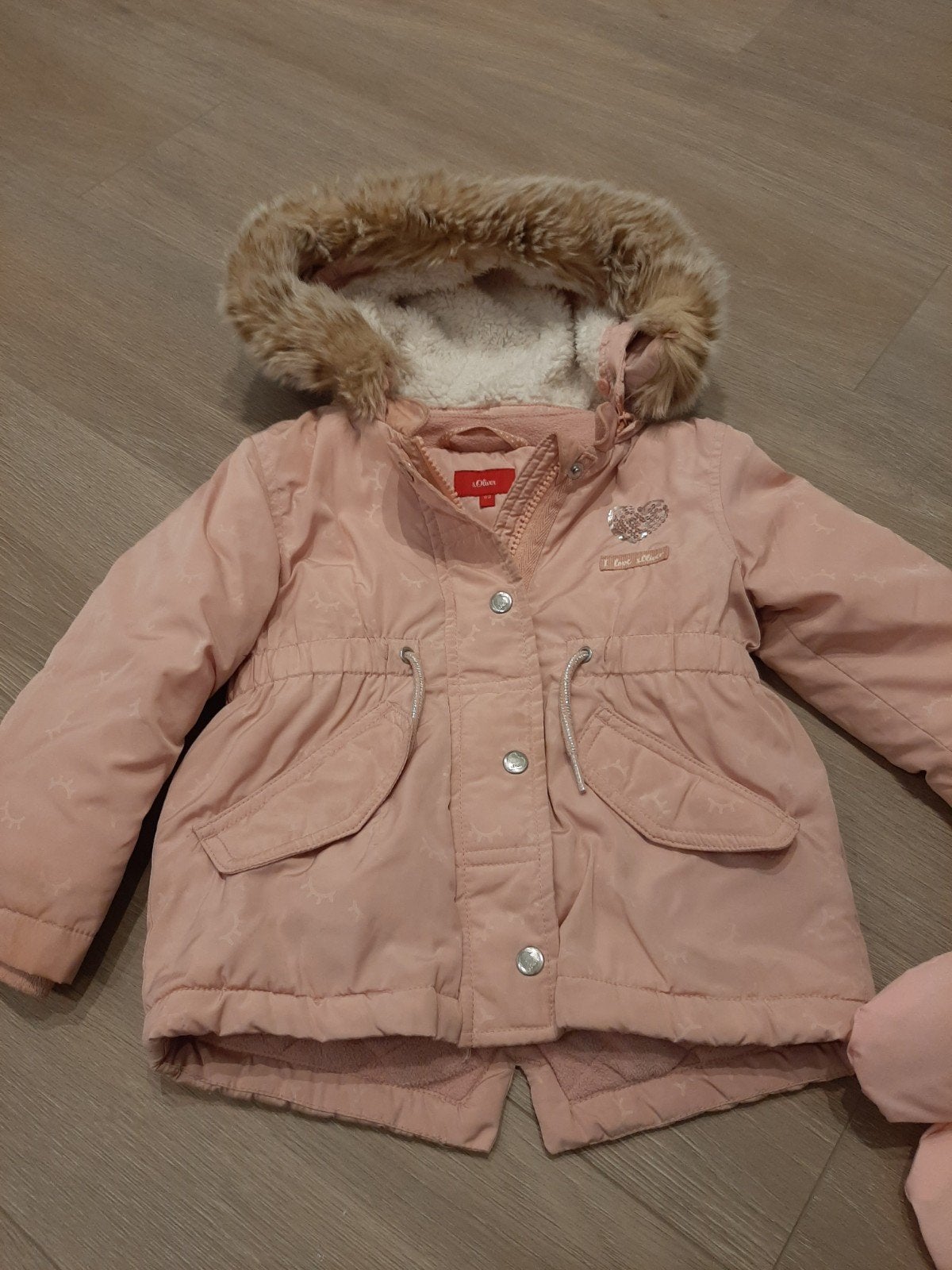 Roze s.Oliver winterjas maat 92 met wantjes en muts, Meisje, Ophalen of Verzenden, Zo goed als nieuw, Jas