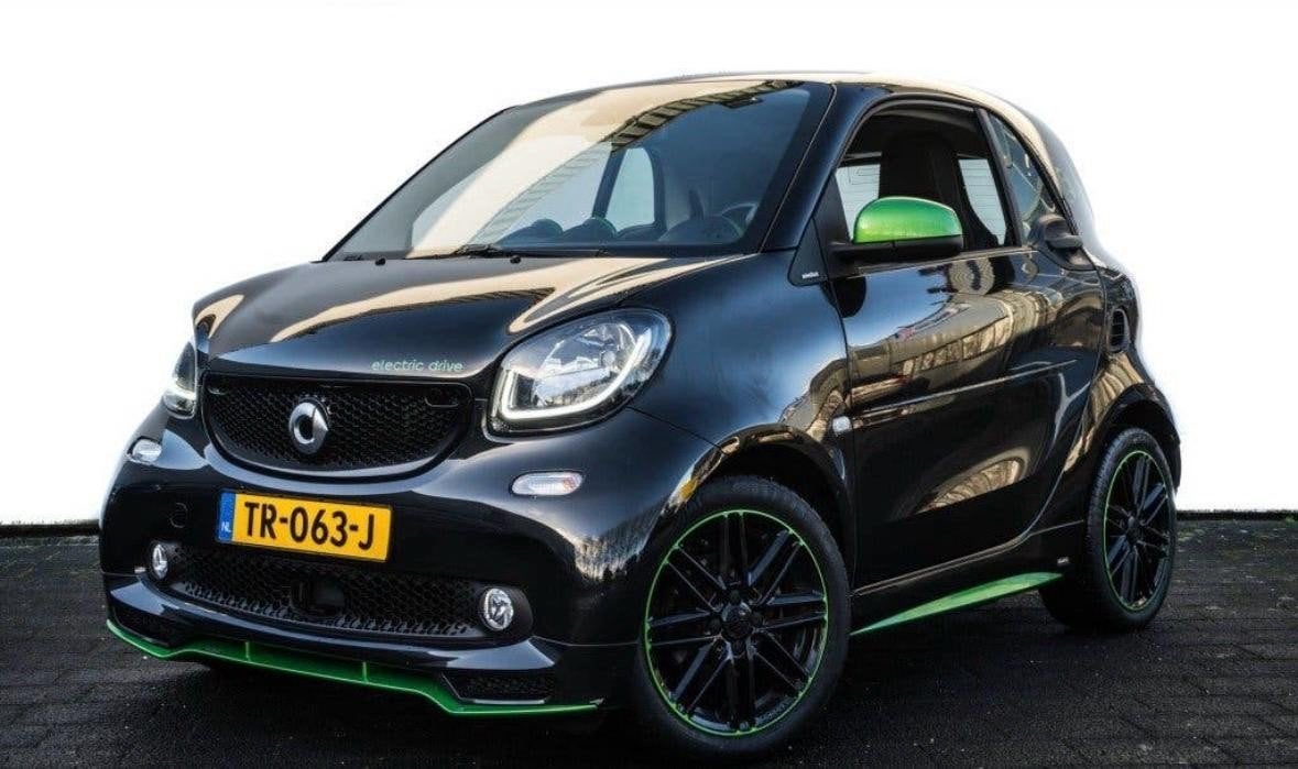 Smart ForTwo EQ Brabus, Auto's, 37 €/maand, Zwart, ForTwo, 85 pk